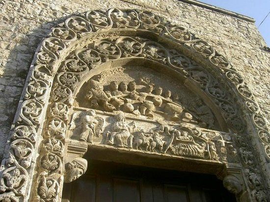 Portale di Anseramo da Trani